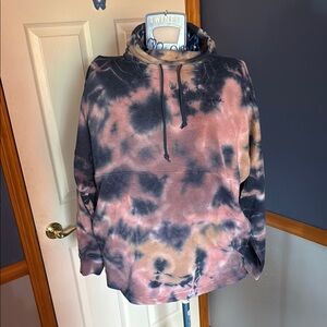 PINK Victoria's Secret Tie-Dye Pullover